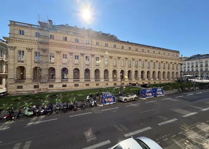 Grand Theatre View - Stylish 60m2 *